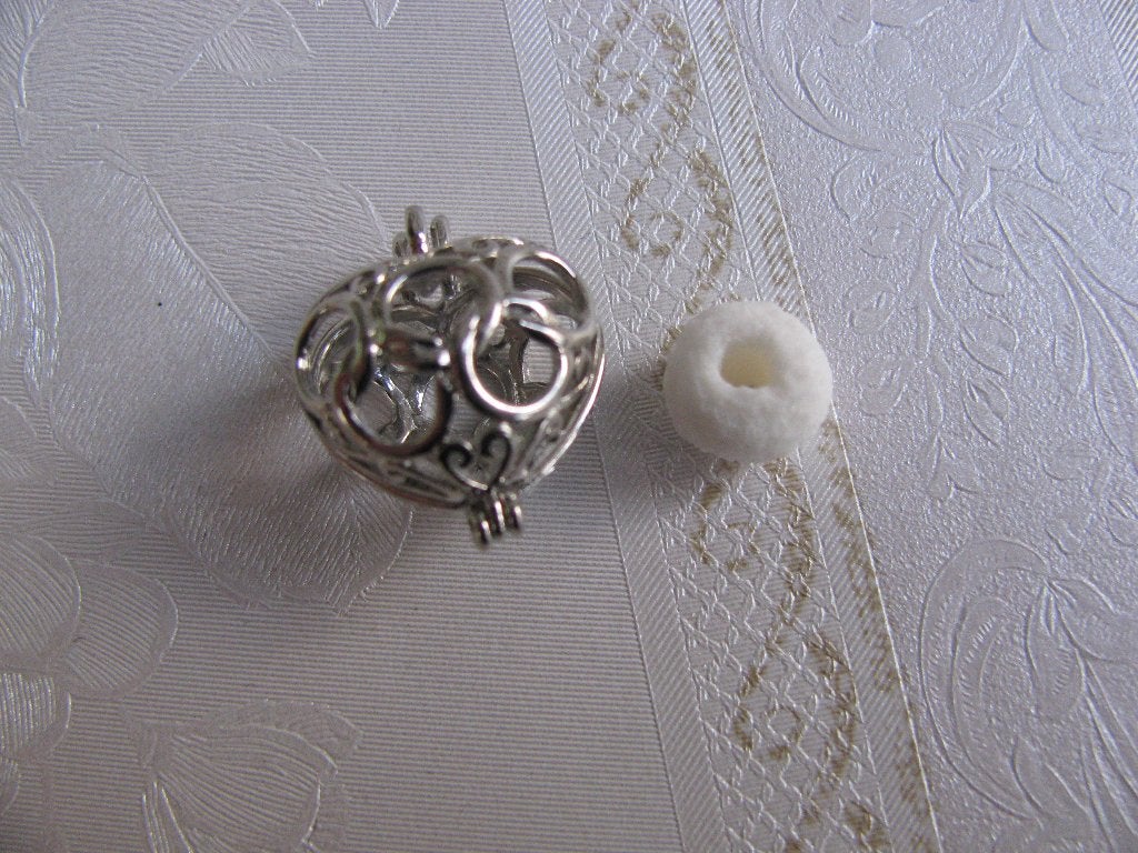 Zilver Kleurige Parfum Kraal Houder / Hangertje - Hartje, Verzenden