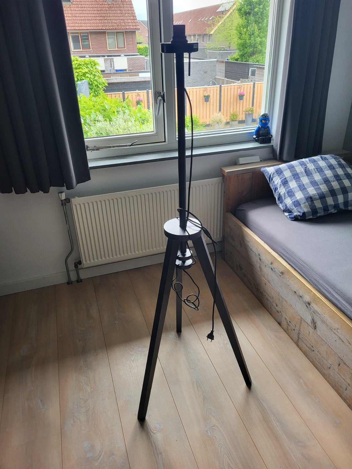 Zwarte vloerlamp op statief, modern design, Ophalen, Gebruikt, Modern, Industrieel, 150 tot 200 cm