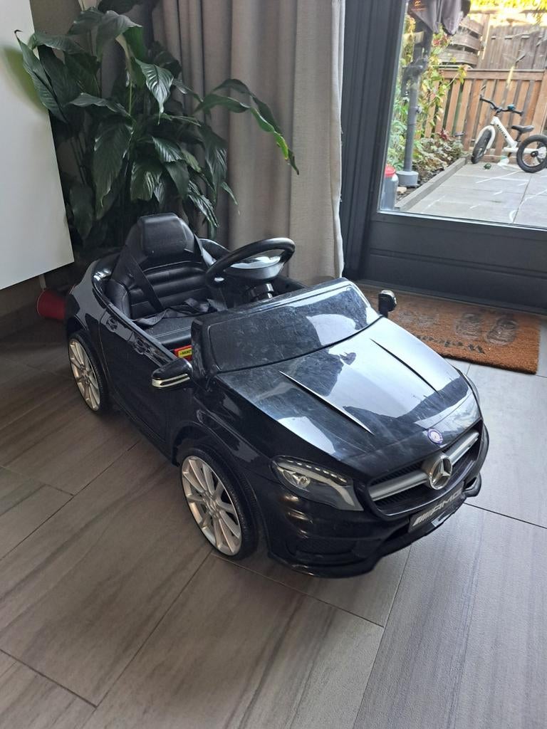 Kinderauto Mercedes GLA 45 AMG - 12V, Ophalen