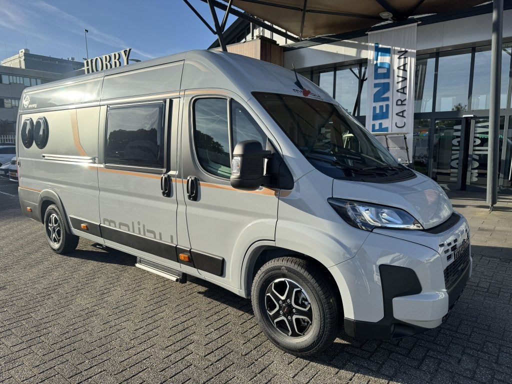 Malibu First Class Two Room 640 LE RB 2027 Charming 160PK, Automaat, Chemisch toilet, Ringverwarming, Malibu