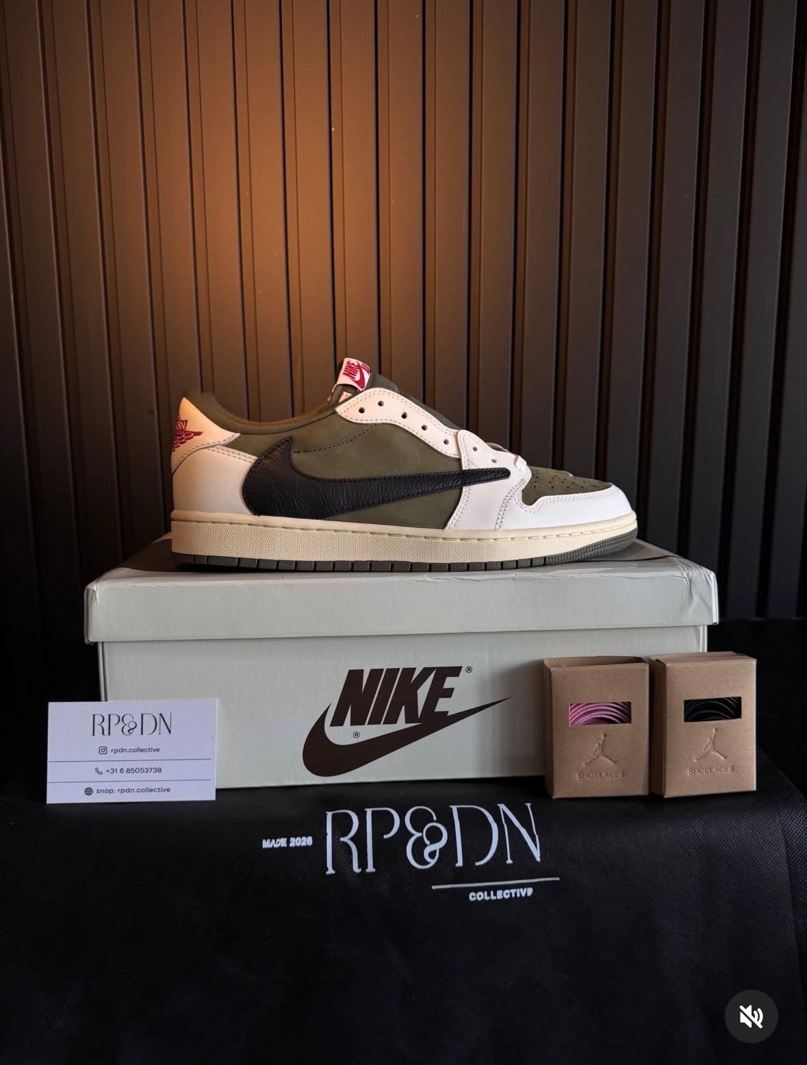 Nike Air Jordan 1 Low Travis Scott Reverse Mocha, Ophalen of Verzenden, Nieuw, Overige kleuren, Sneakers of Gympen