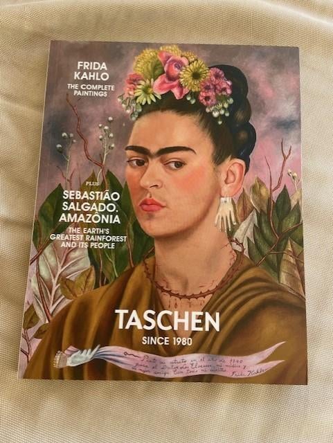 Taschen magazine 2021 2022 Frida Kahlo David Hockney, Boeken, Kunst en Cultuur | Beeldend, Ophalen of Verzenden, Zo goed als nieuw
