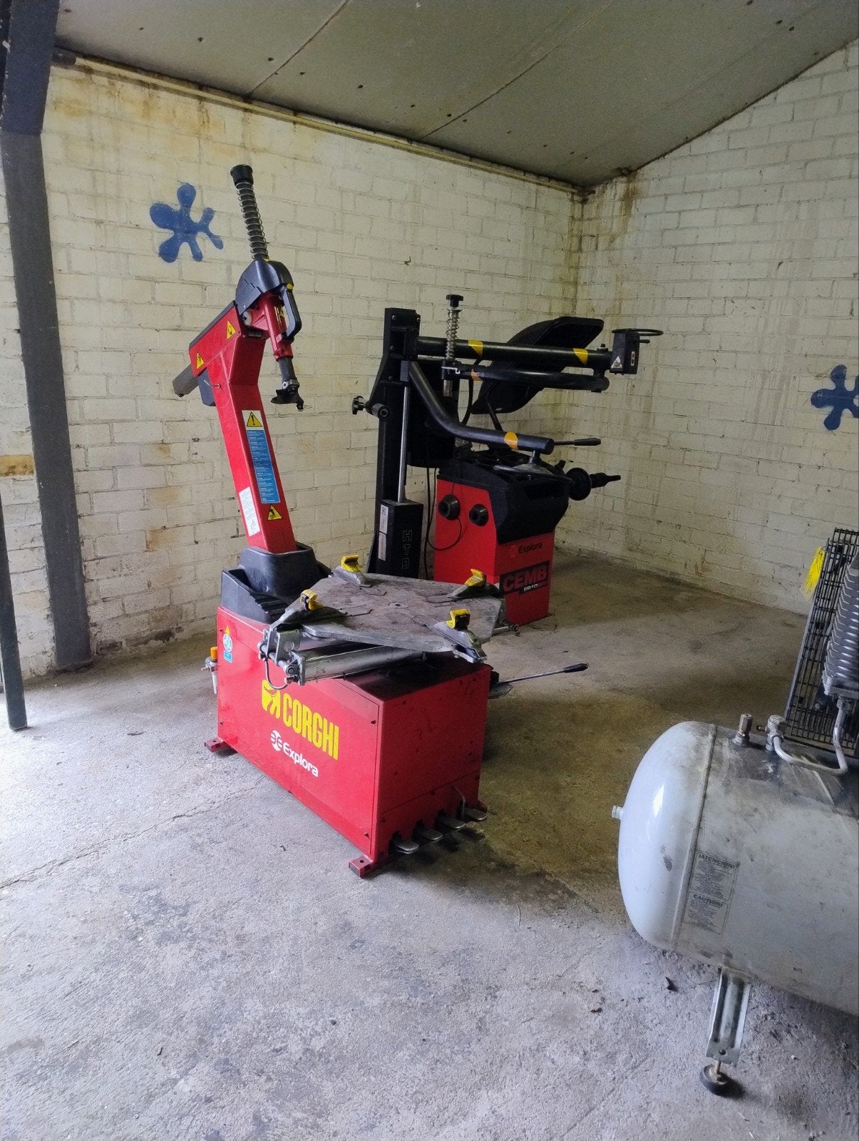 Complete set banden /balanceer apparaat en compressor., Auto diversen, Autogereedschap, Ophalen, Zo goed als nieuw