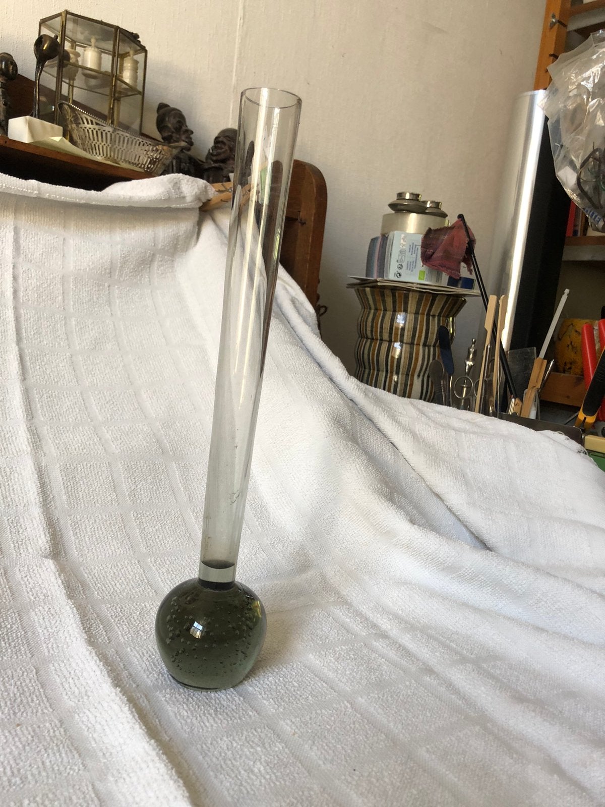 Oud belletjes vaasje, Huis en Inrichting, Woonaccessoires | Vazen, Ophalen of Verzenden, Glas