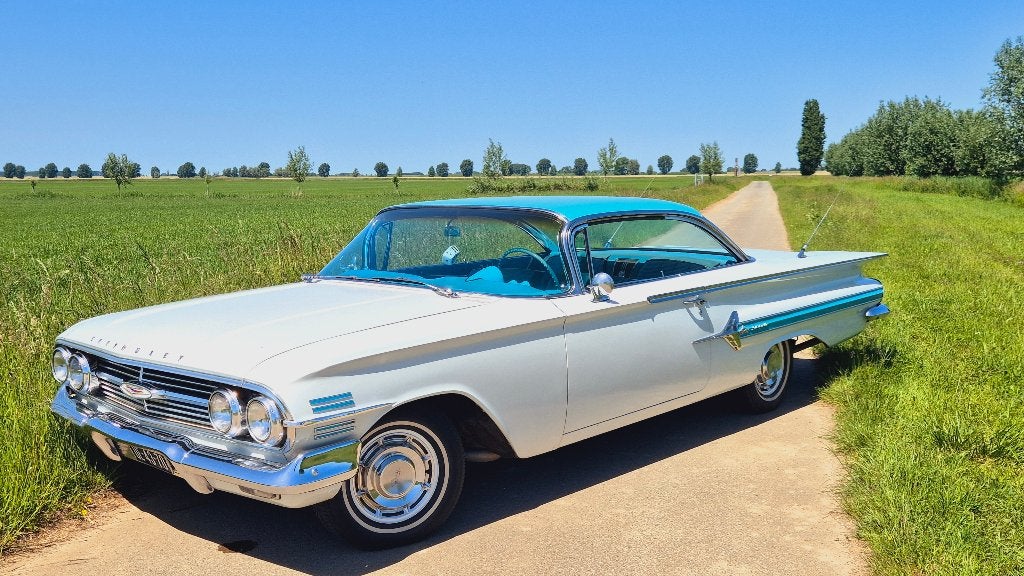 Chevrolet Impala Coupe 1960, Auto's, Chevrolet, Particulier, Overige modellen, Coupé, Automaat, Geïmporteerd, Wit, Achterwielaandrijving
