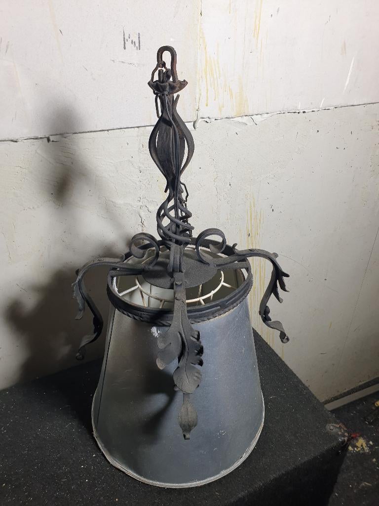 15 identieke vintage smeedijzeren hang lampen, Antiek en Kunst, Ophalen
