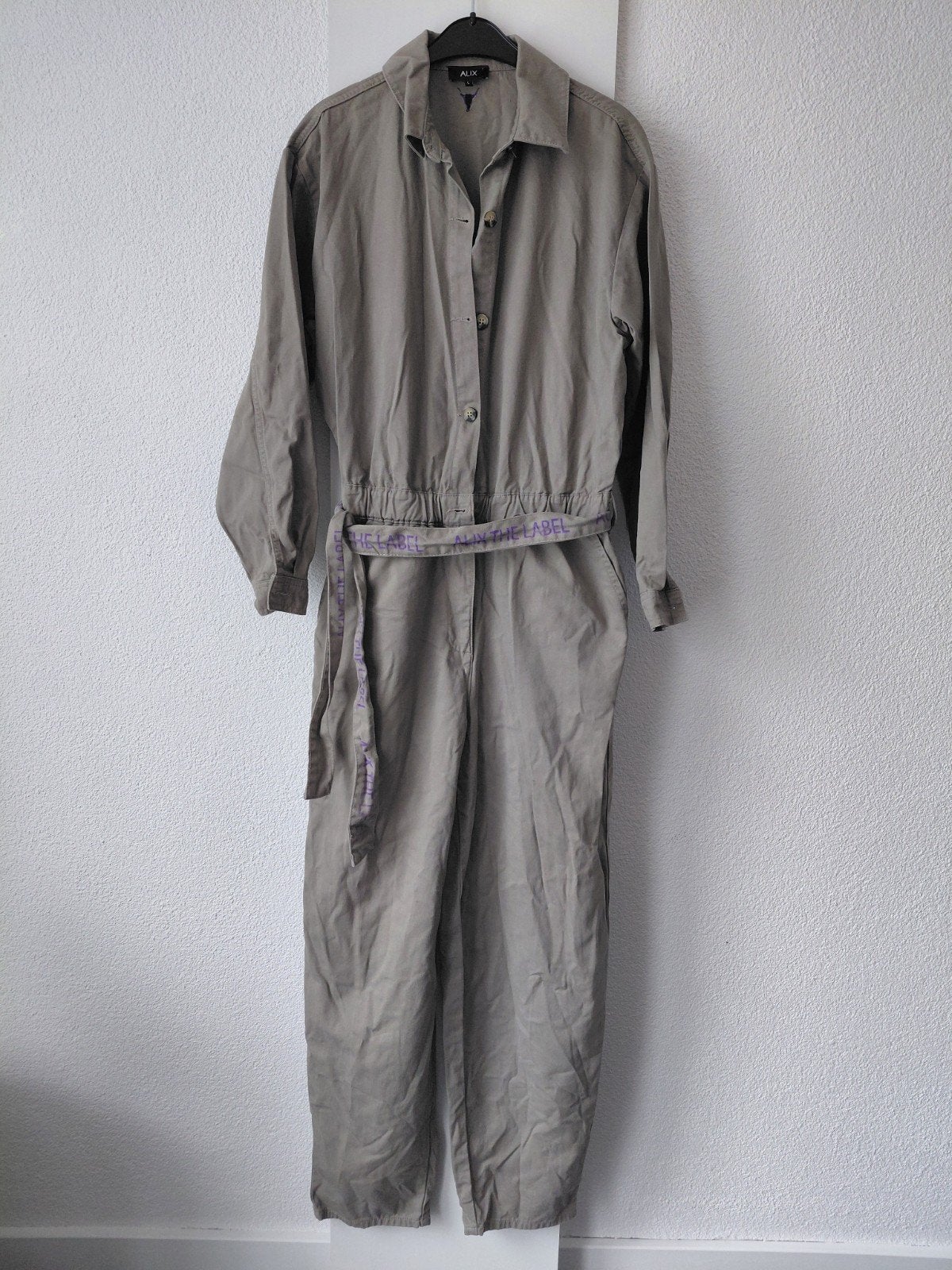 ALIX THE LABEL jumpsuit L, Kleding | Dames, Jumpsuits, Maat 42/44 (L), Ophalen of Verzenden, Zo goed als nieuw, Overige kleuren