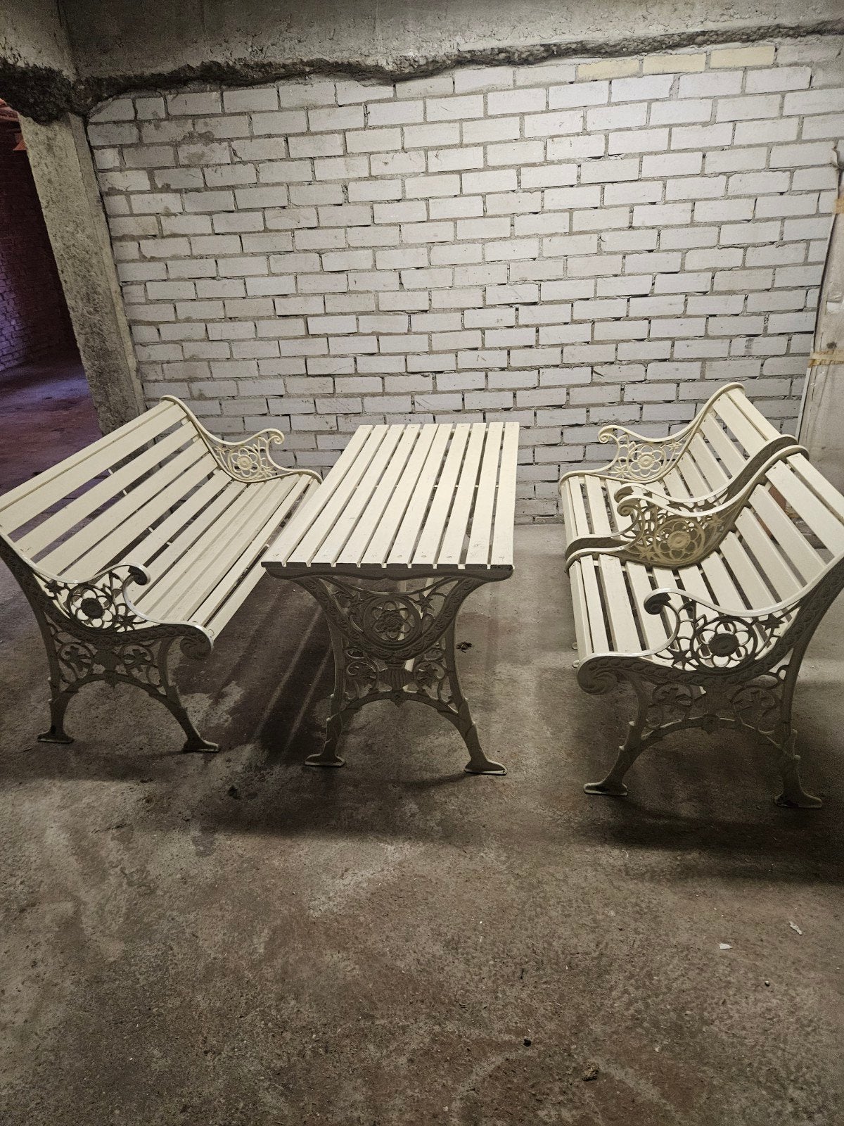 Degelijke gietijzeren tuinset met hardhouten latten, 4 zitplaatsen, Gebruikt, Hardhout, Ophalen of Verzenden