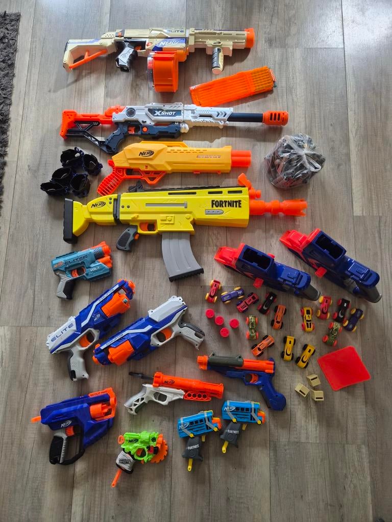 Set Nerf/Nerf Fortnite guns + accessoires, Ophalen of Verzenden, Zo goed als nieuw