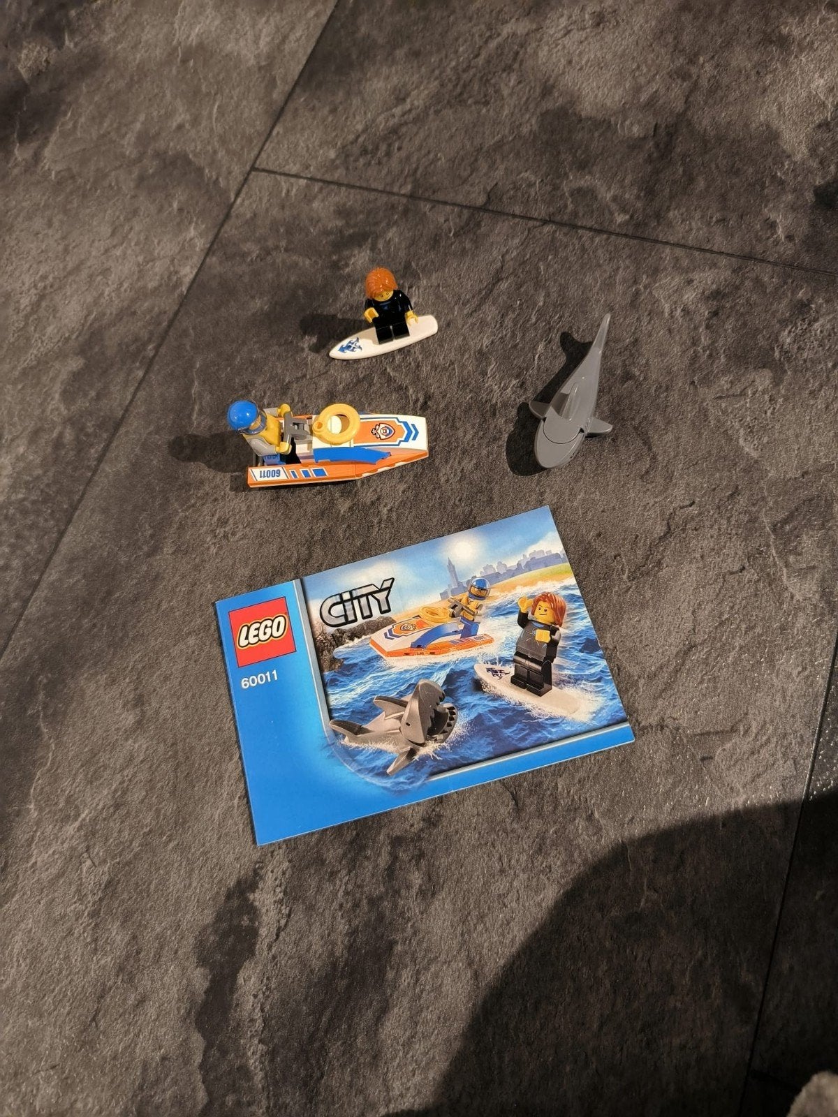 LEGO City 60011 Surfer Rescue met haai en minifiguren, Ophalen, City, Lego, Zo goed als nieuw