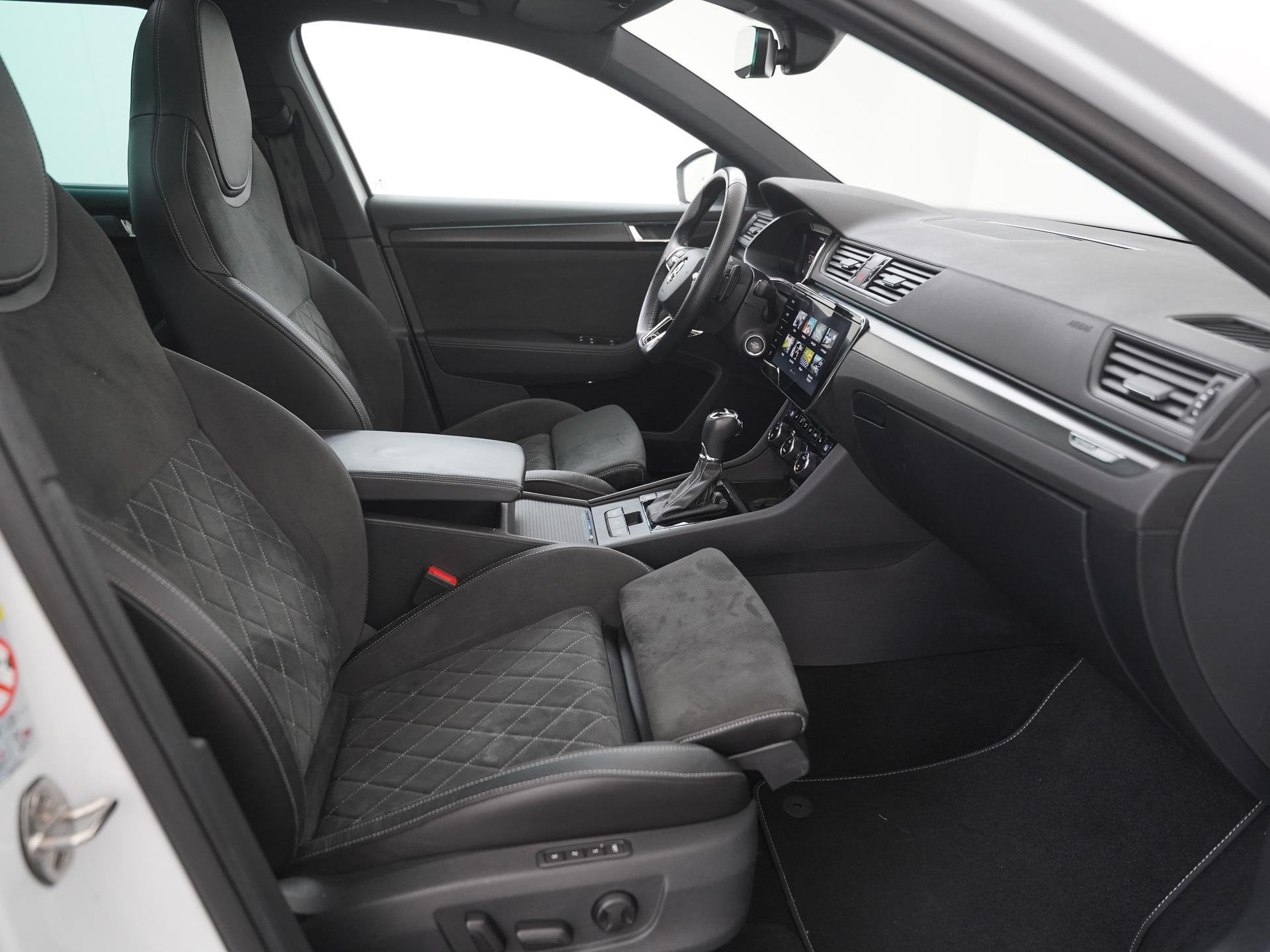 Skoda Superb Combi 1.4 TSI iV Sportline | Panoramadak | Matr, Auto's, Gebruikt, Euro 6, 4 cilinders, Alcantara
