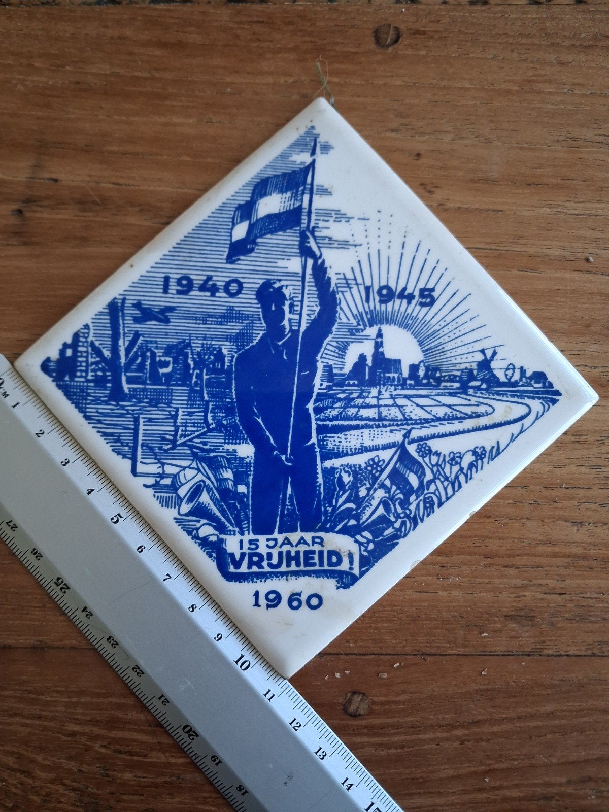 Tegel '15 Jaar Vrijheid' 1940-1945-1960, Ophalen
