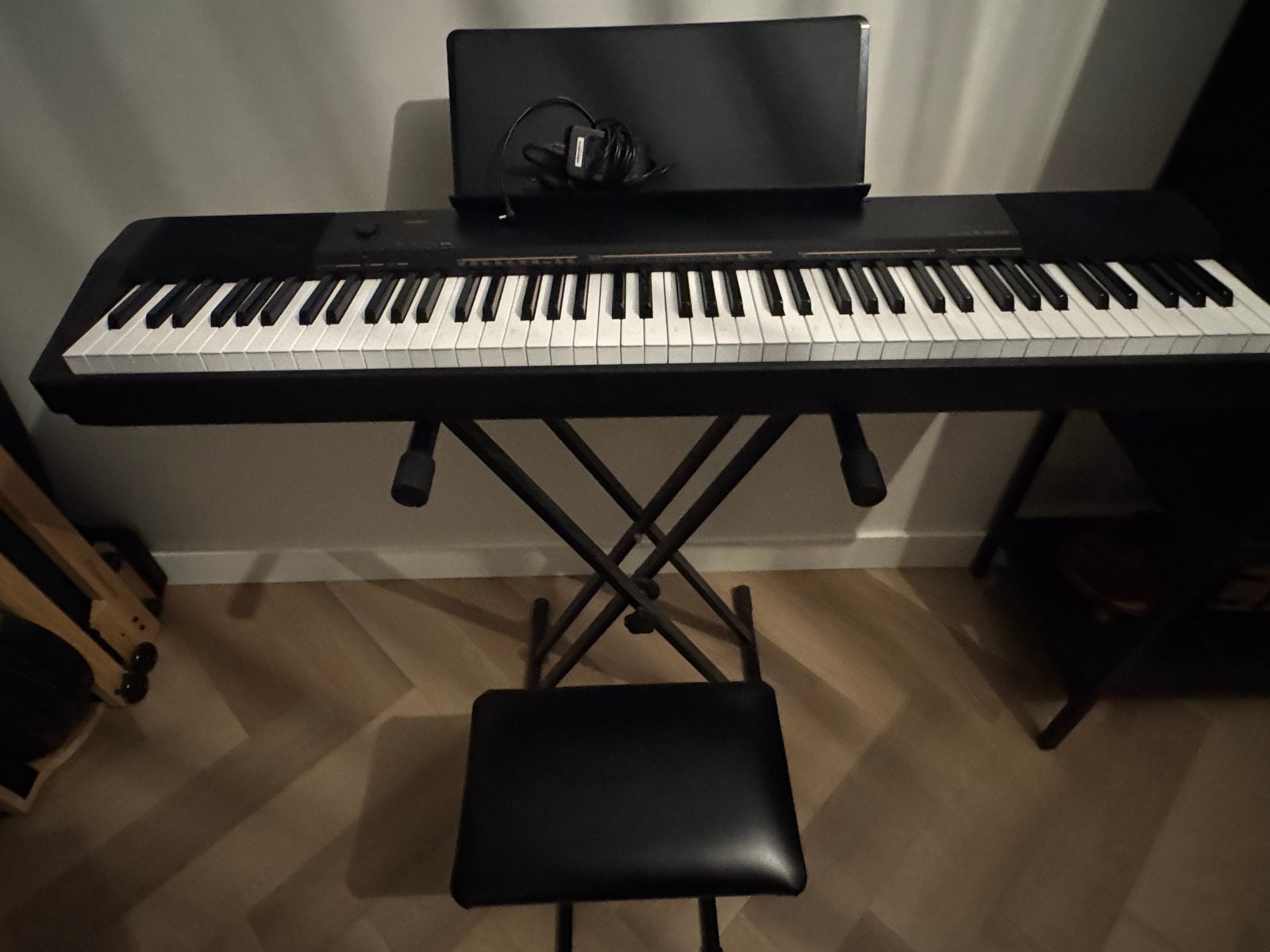 Casio CDP-130 Digitale Piano met standaard en kruk, Ophalen, Zwart, Digitaal, Zo goed als nieuw
