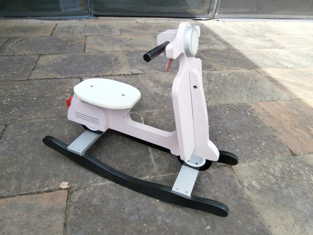Roze hobbelscooter van JIP, Ophalen, Gebruikt