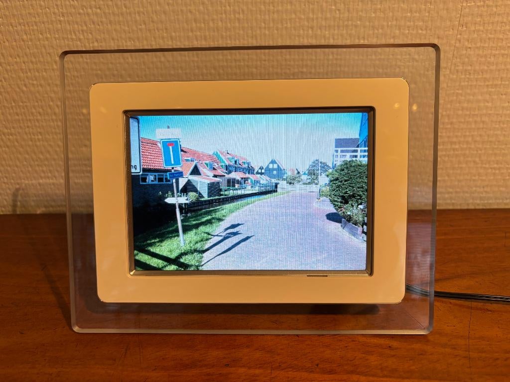 Digitaal Philips fotolijstje, Ophalen, Zo goed als nieuw, Kleiner dan 8 inch