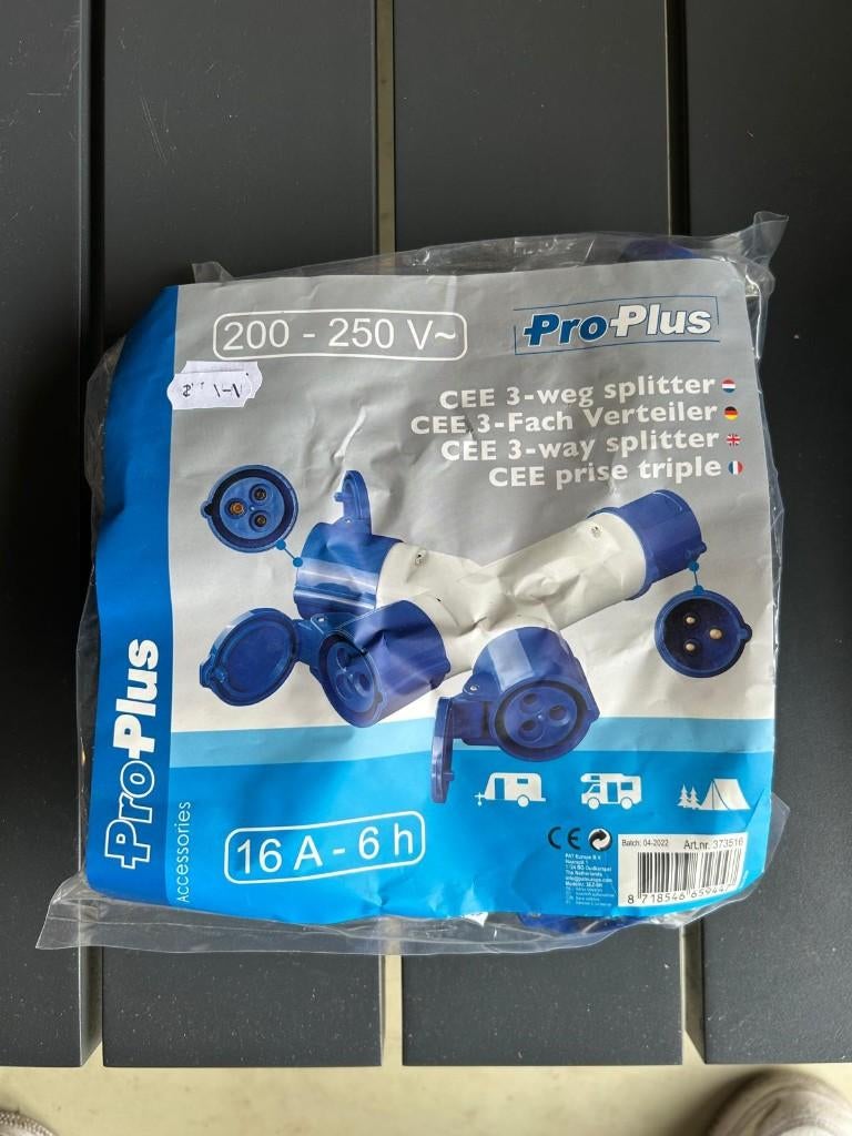 CEE 3-weg splitter 16A, Ophalen of Verzenden, Nieuw