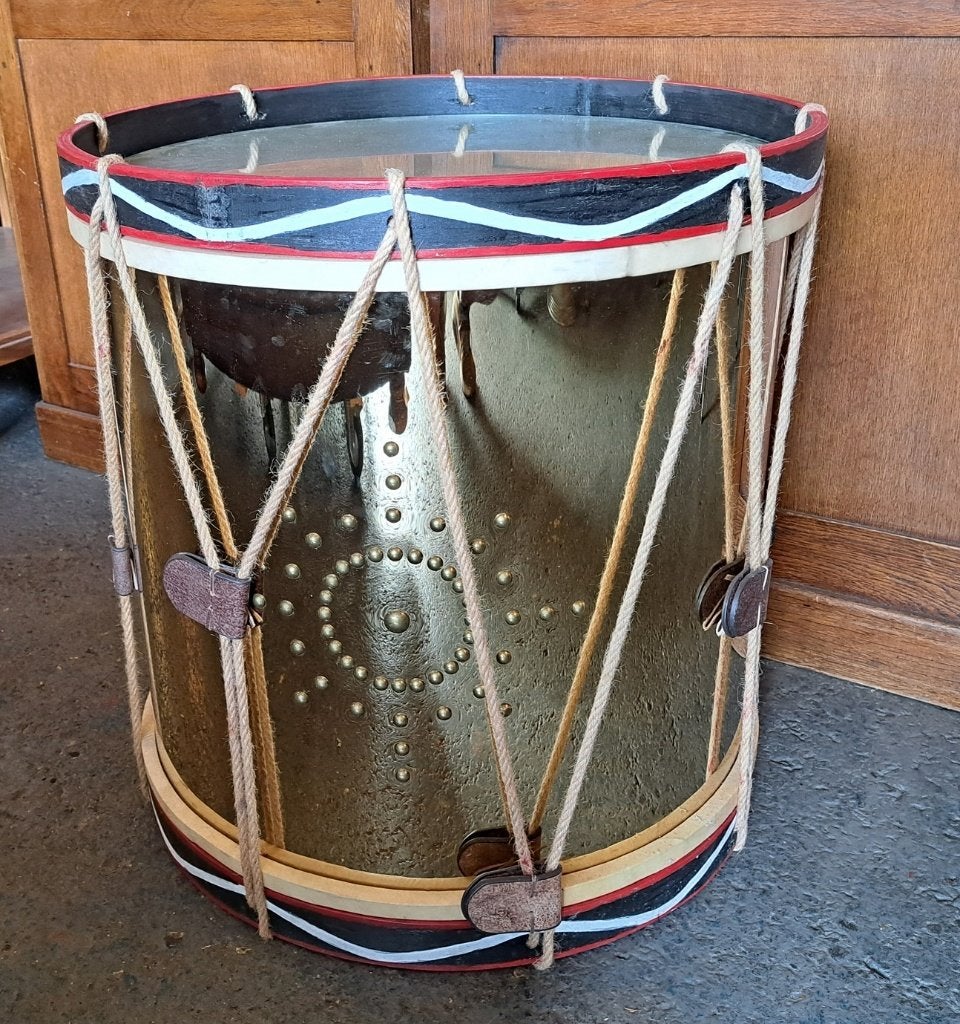 Unieke grote fanfare trommel als een salon tafel 63 x 60 cm, Antiek en Kunst, Ophalen