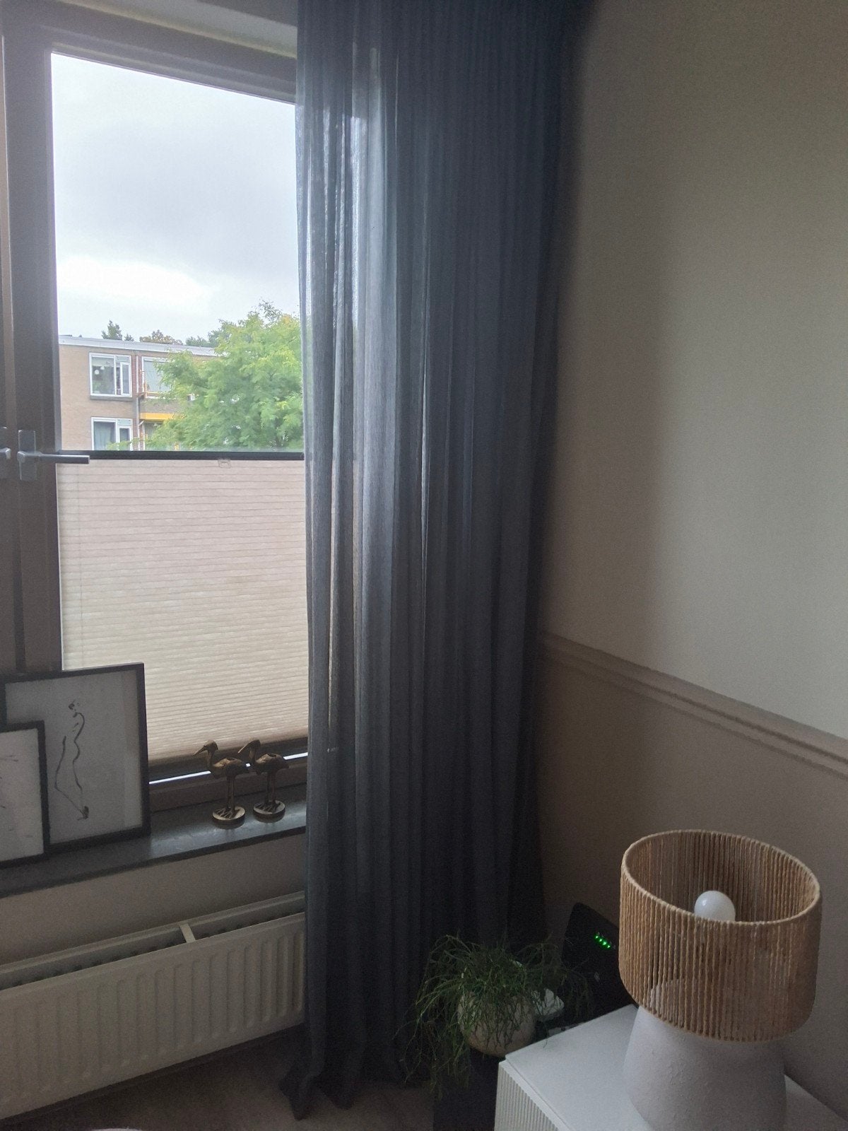 Mooie grijs / blauw inbetween gordijnen – Home Made By, Huis en Inrichting, Stoffering | Gordijnen en Lamellen, Ophalen, Zo goed als nieuw