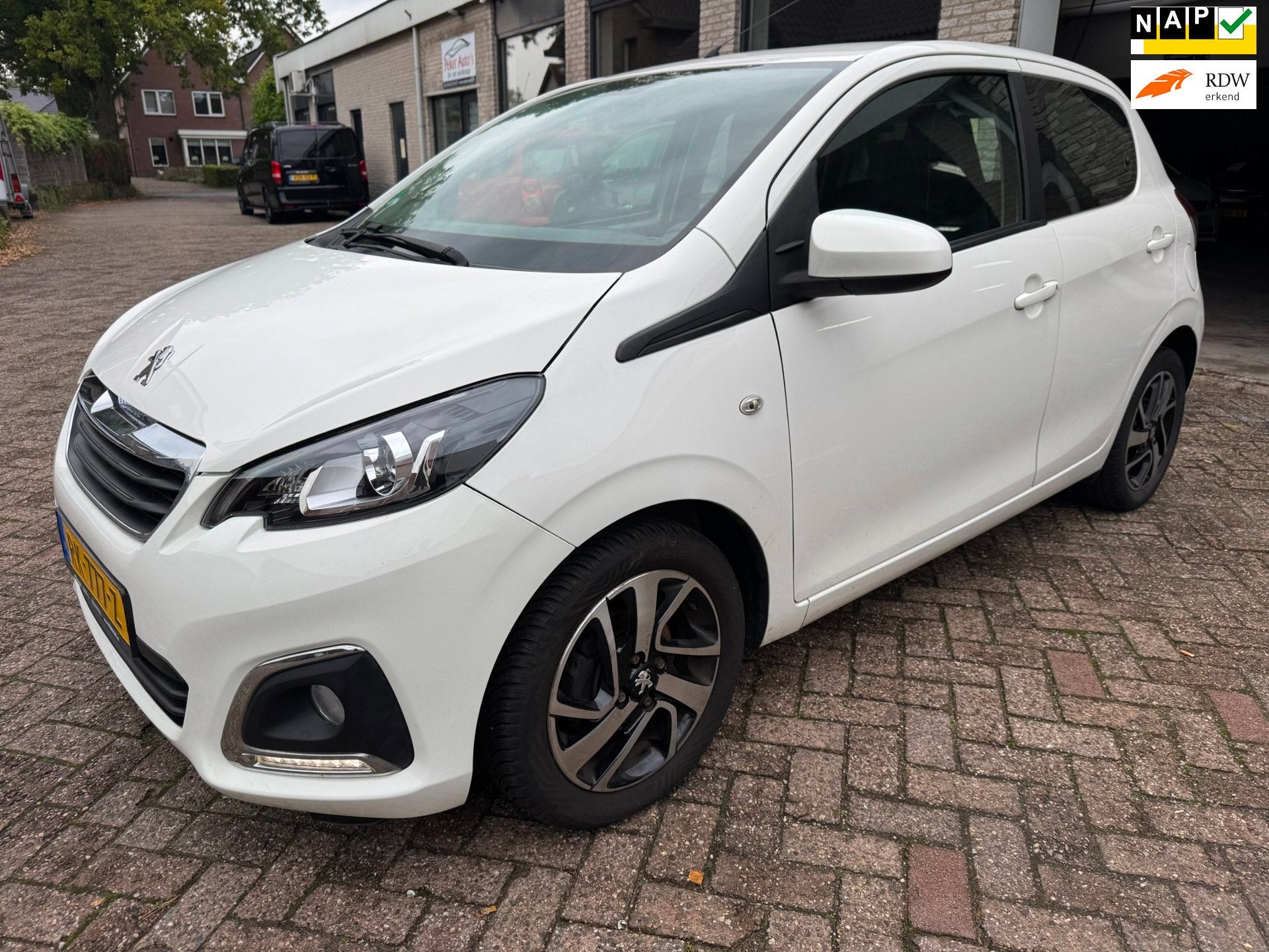 Peugeot 108 1.0 e-VTi Allure AIRCOORG 109125 KM NAP O.H BOEK, Voorwielaandrijving, Dealer onderhouden, Gebruikt, Euro 6