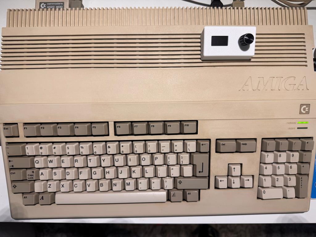 Amiga 500 rev 6a met 1MB RAM, Gotek en doos, Ophalen