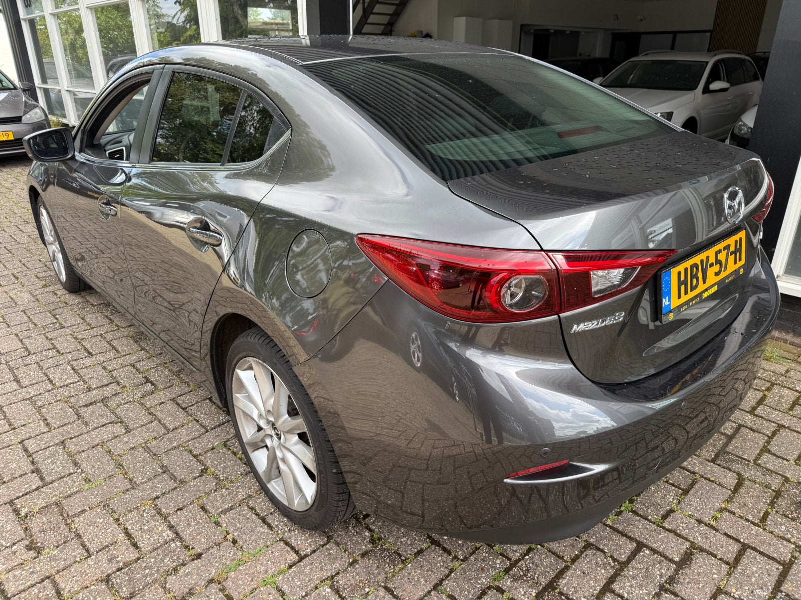 Mazda 3 Skyactiv-d 150 pk VASTE PRIJS Clima nani camera, Auto's, Voorwielaandrijving, Stof, Zwart, 4 cilinders