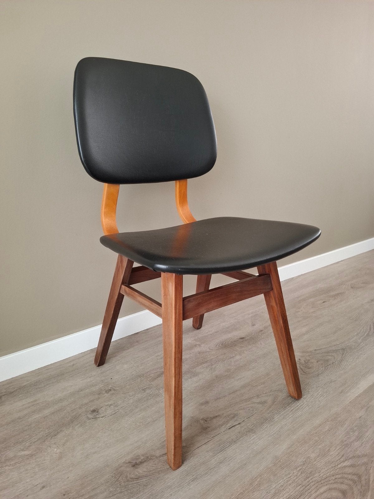 Vintage mid-century jaren '60 eetkamerstoel, Ophalen, Zwart, Eén