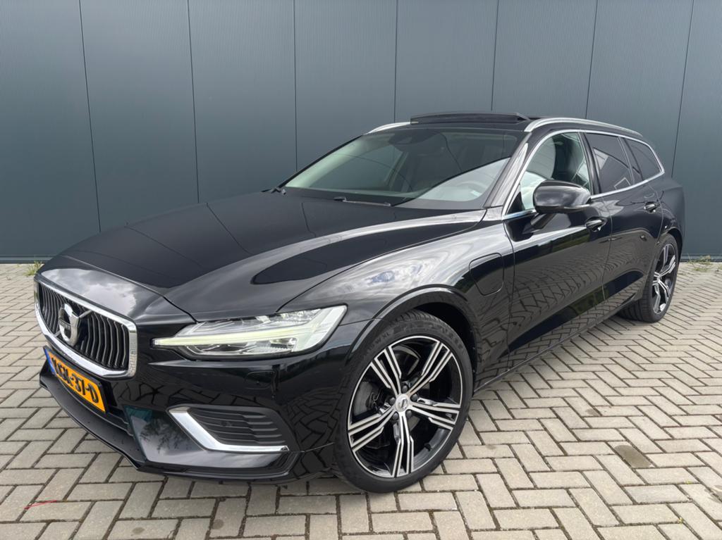 Volvo V60 T8 Inscription AWD | 390 PK | Panorama | Trekhaak, Auto's, Automaat, 4 cilinders, Zwart, Lane Keeping Assist