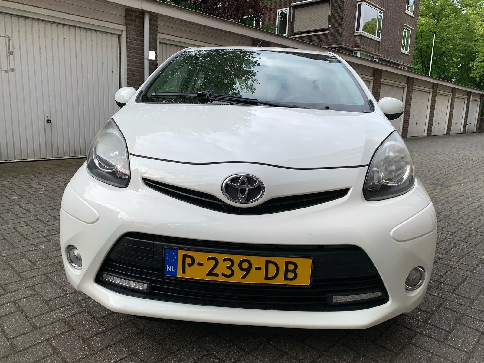 Toyota Aygo 1.0 12V Vvt-i 5DRS 2013 Wit, Ophalen