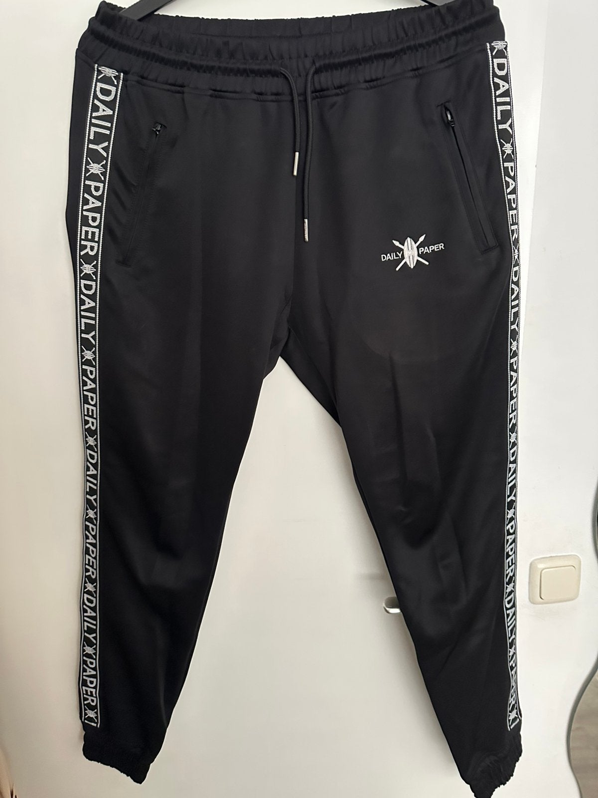 Daily Paper T-shirt en Joggingbroek - Maat S, Ophalen of Verzenden, Zo goed als nieuw, Maat 46 (S) of kleiner, Meerkleurig