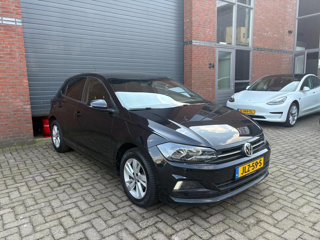 Volkswagen Polo 1.0 TSI 95PK 5D Bluemotion 7-DSG 2018 Zwart, Auto's, 95 pk, Zwart, Bedrijf, 1080 kg