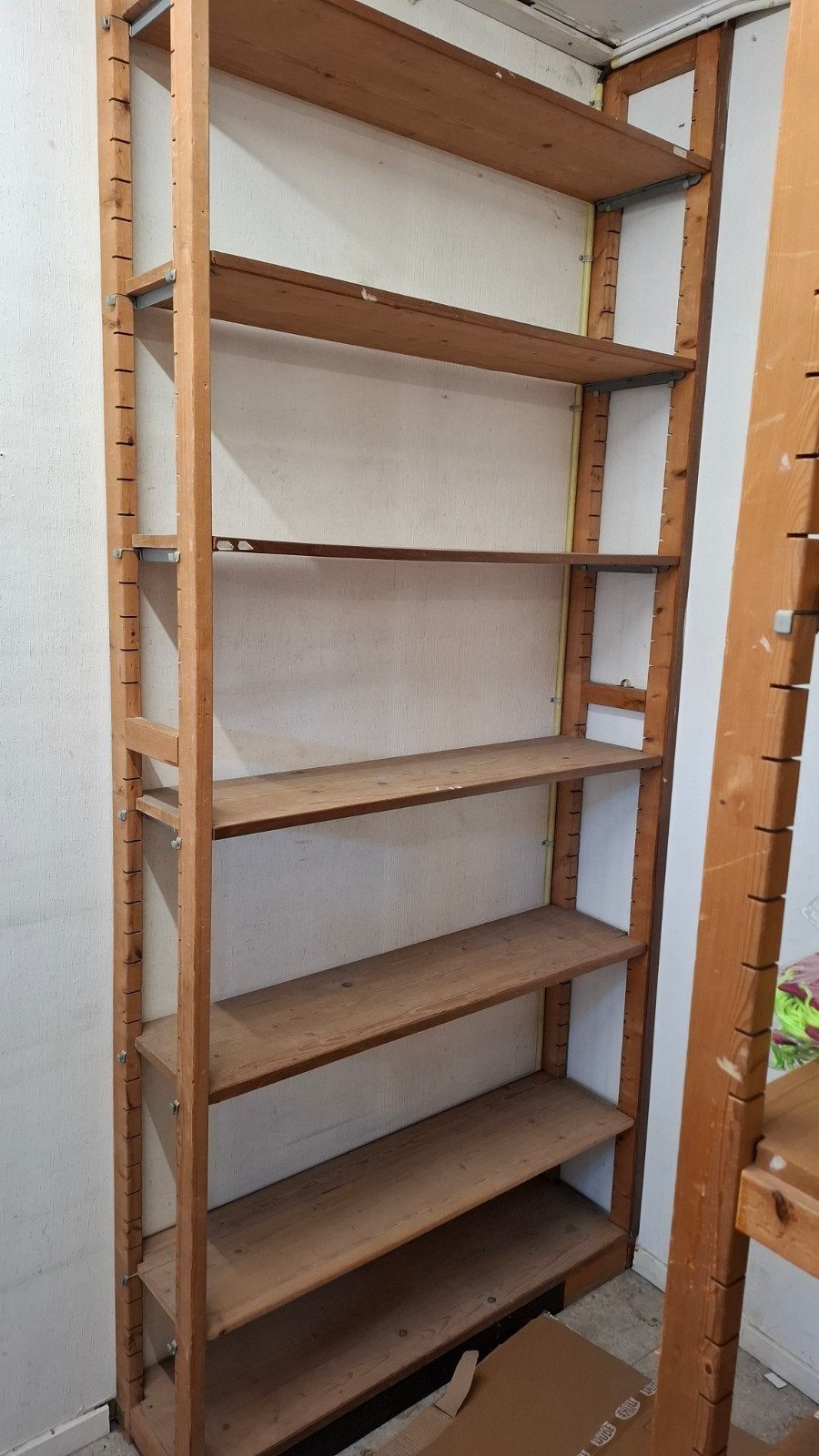 Verstelbare houten stellingen - 110 cm en 120 cm breed, Ophalen