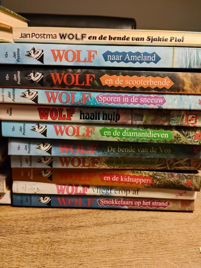 Wolf de speurhond boeken, Gelezen, Jan Postma, Ophalen of Verzenden, Fictie