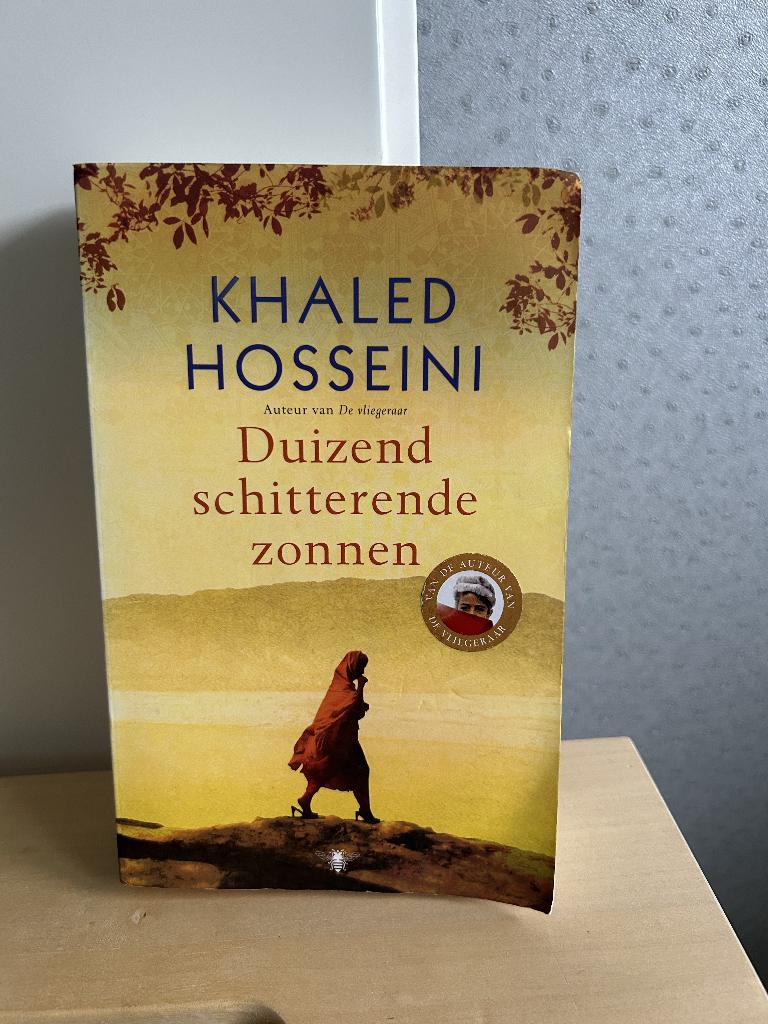 Duizend schitterende zonnen - Khaled Hosseini, Boeken, Ophalen of Verzenden, Zo goed als nieuw, Khaled Hosseini