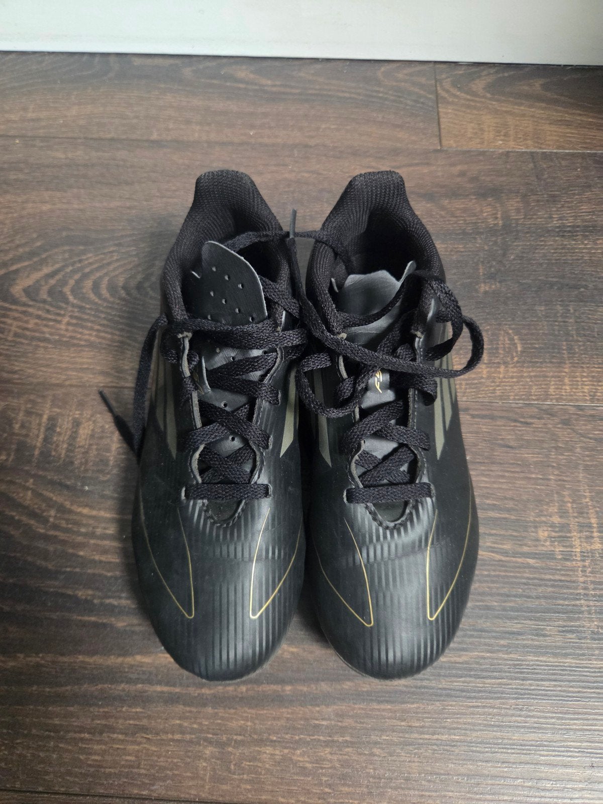 Adidas F50 voetbalschoenen kids - ZGAN - Maat 34, Ophalen of Verzenden, Zo goed als nieuw, Schoenen