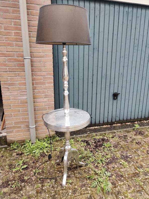 Hollywood Regency Vloerlamp & Bijzettafel– Zilver/Aluminium, Overige materialen, Gebruikt, Ophalen of Verzenden, Hollywood Regency