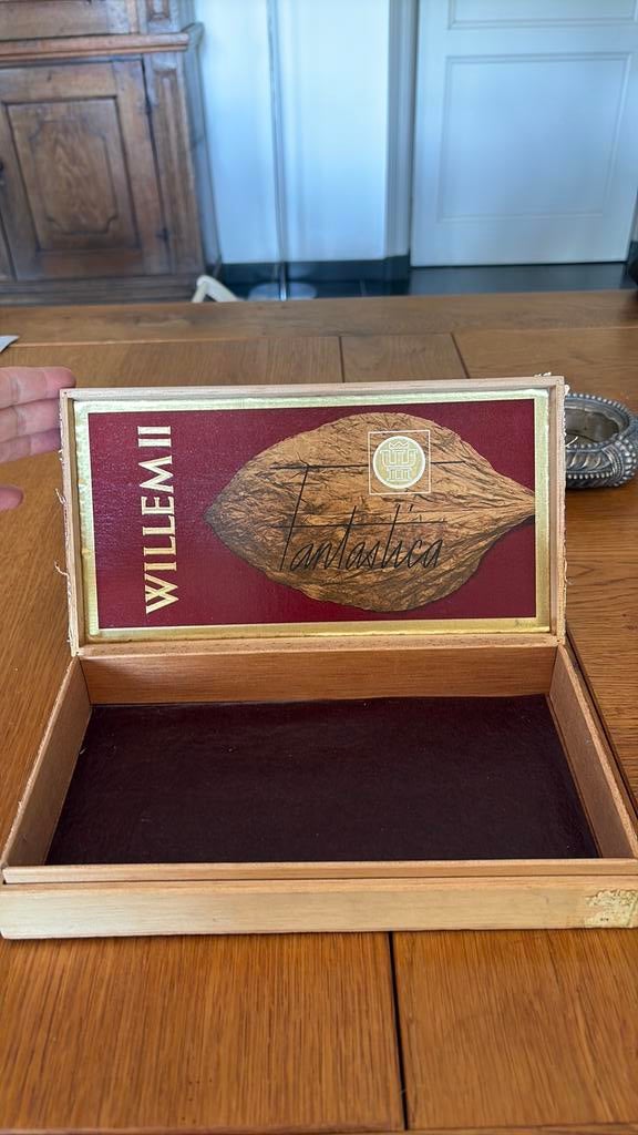 Houten sigarendoos Willem II, Ophalen of Verzenden, Gebruikt, Tabaksdoos of Verpakking