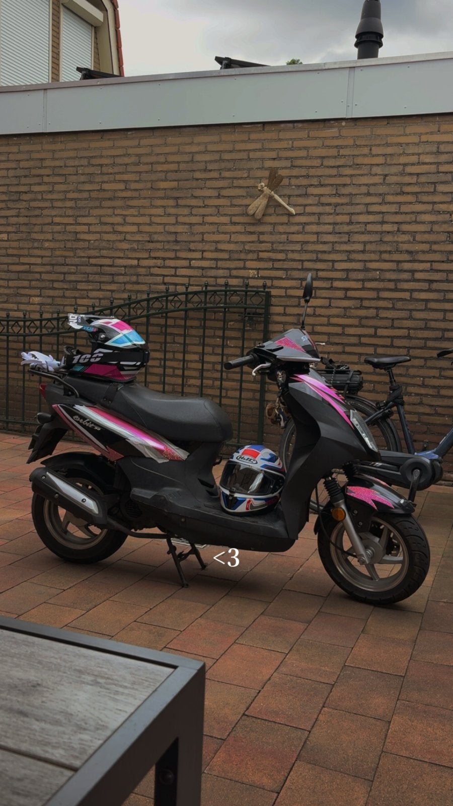 Sym Orbit 50cc - Roze wrap en Strass steentjes, Fietsen en Brommers, Snorfietsen en Snorscooters, Gebruikt, SYM, Benzine, Ophalen of Verzenden