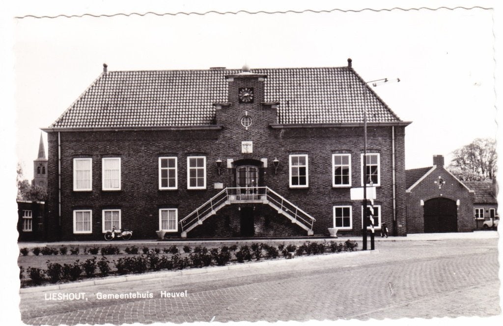 Lieshout - Gemeentehuis Heuvel, Verzenden, 1960 tot 1980, Ongelopen, Noord-Brabant