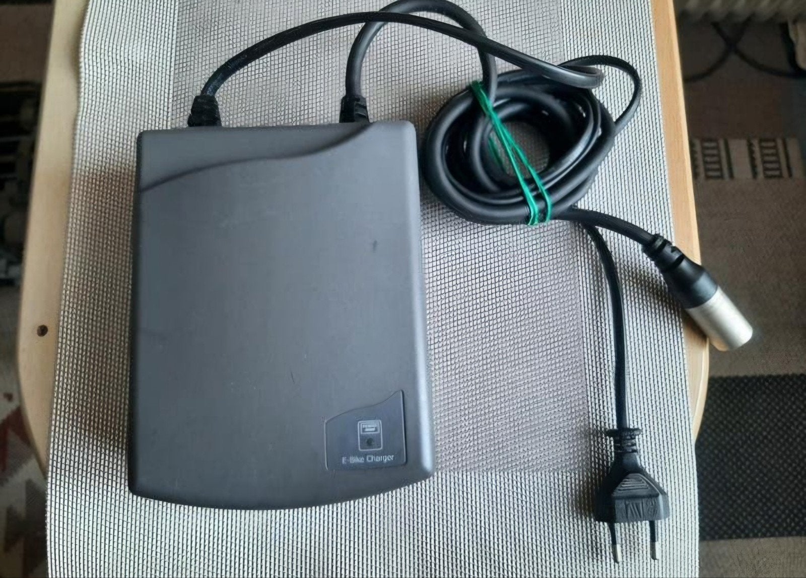 Oplader elektrische fiets Sparta Batavus Koga ION, Ophalen of Verzenden, Gebruikt