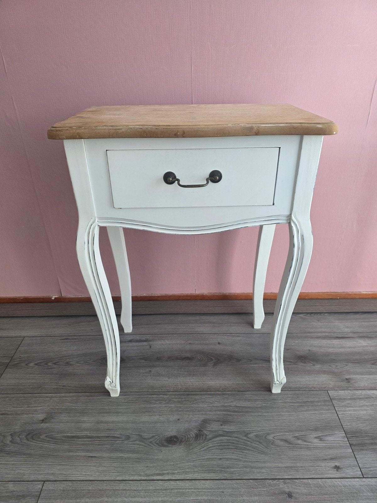 bijzet kastje Nachtkastje met lade - Wit met houten blad, Huis en Inrichting, Minder dan 55 cm, Gebruikt, Rechthoekig, Brocante