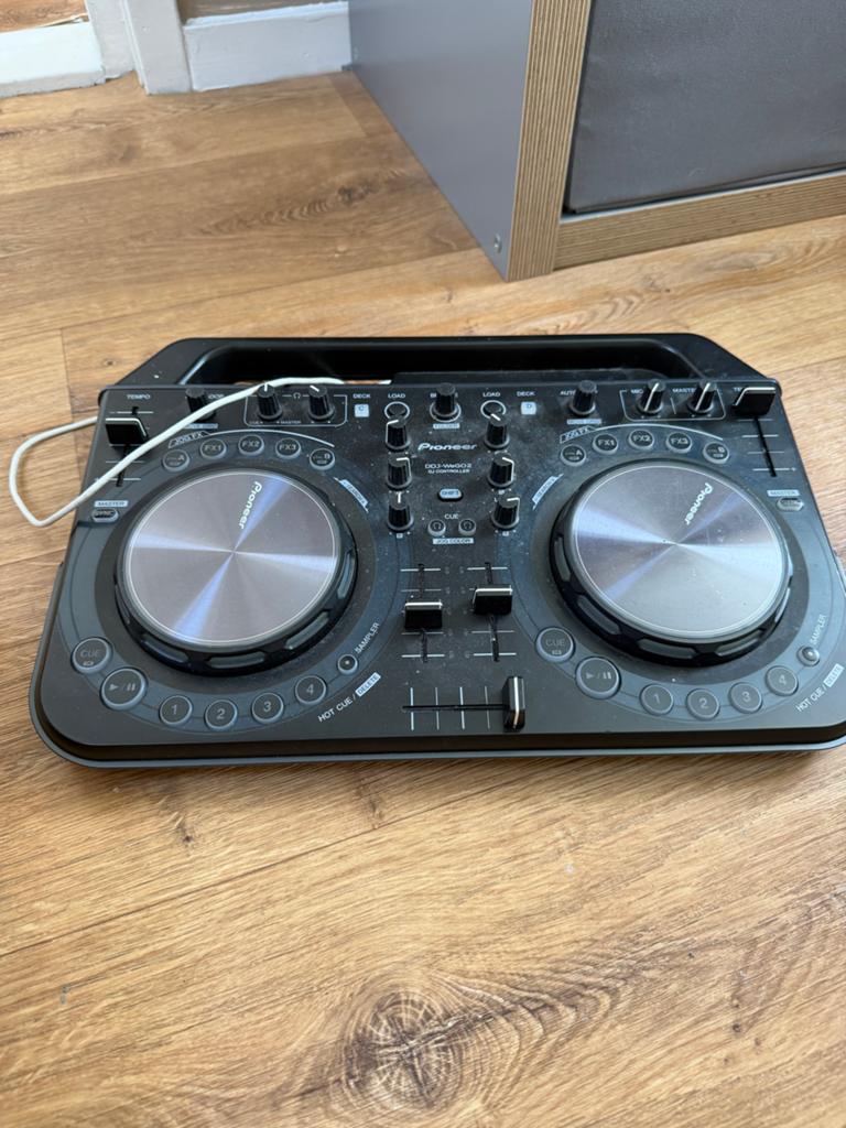 Pioneer DDJ-WeGo 2 DJ Controller - Compact en Draagbaar, Muziek en Instrumenten, Dj-sets en Draaitafels, Ophalen, Gebruikt, Dj-set