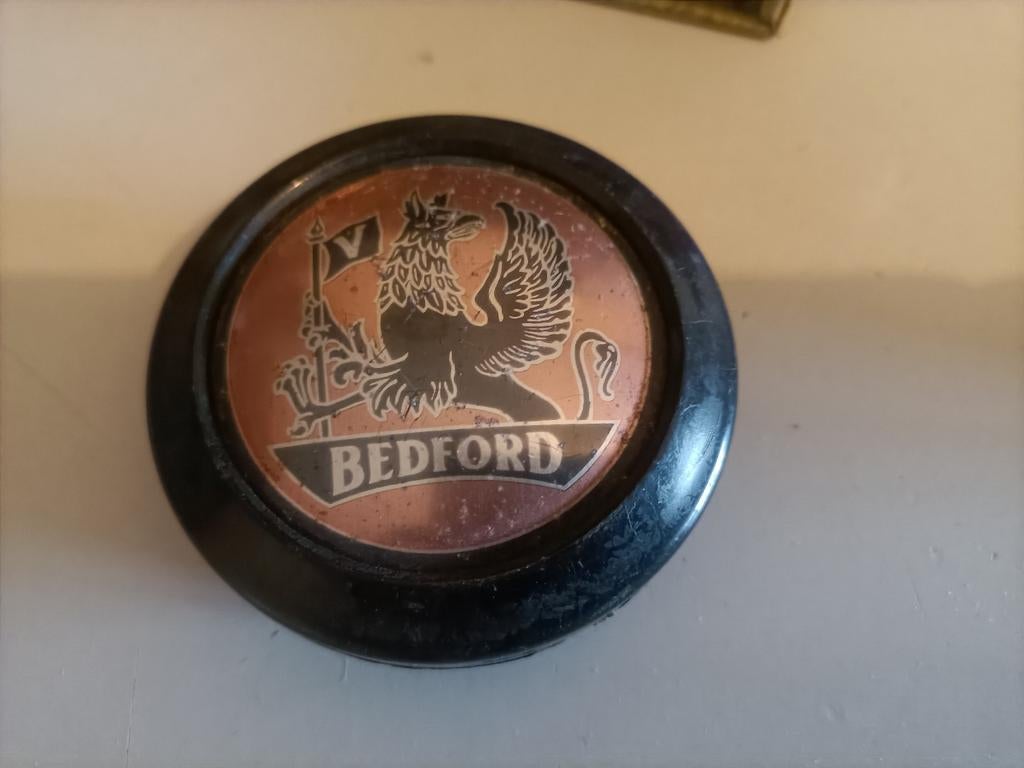 Bedford stuurnaaf dop, Ophalen, Zwart, Ogen