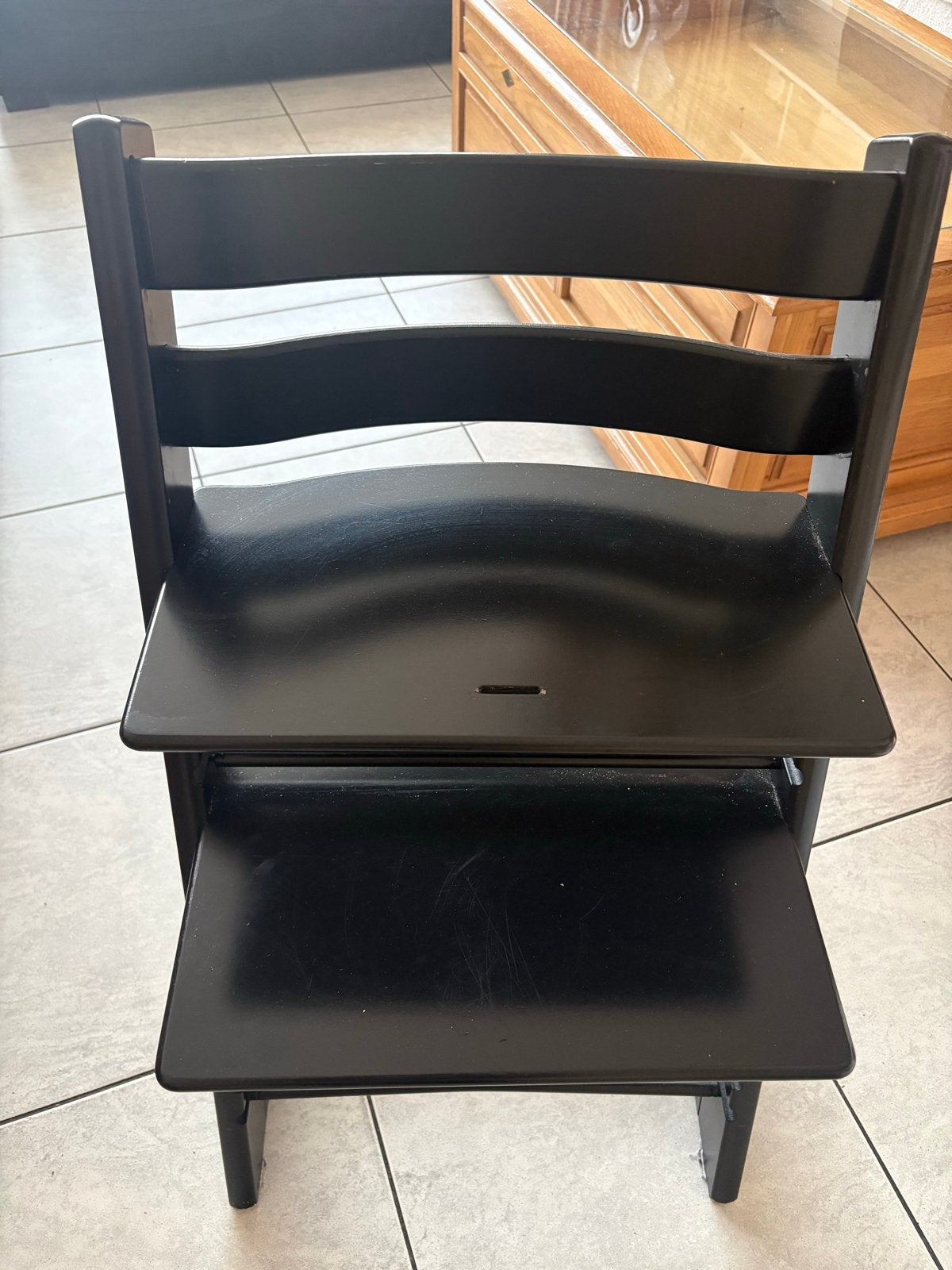 Stokke Tripp Trapp meegroeistoel - Zwart, Kinderen en Baby's, Kinderstoelen, Ophalen, Gebruikt, Meegroeistoel, Aanschuifbaar