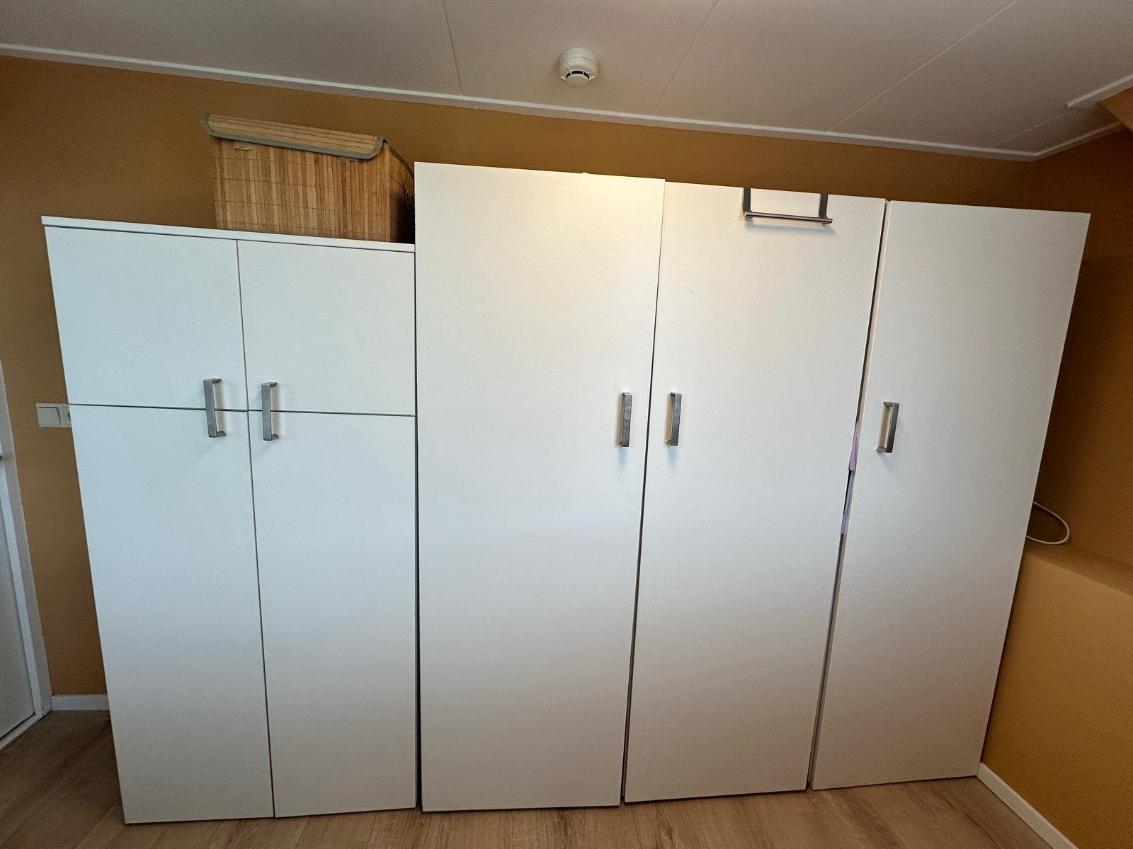 Witte Ikea kledingkast met diverse opbergmogelijkheden, Ophalen, Gebruikt, 200 cm of meer, Overige houtsoorten