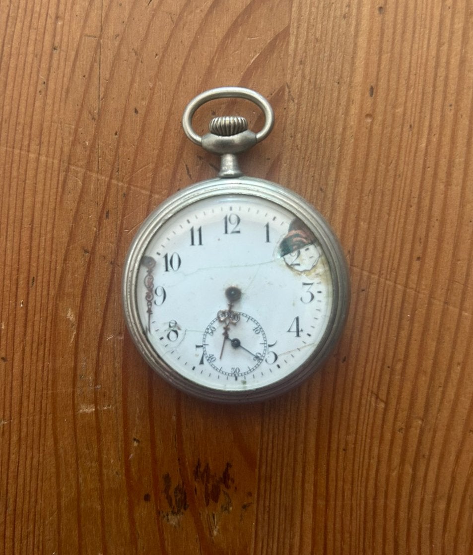 Vintage zilverkleurig zakhorloge. Een opknapper, Ophalen of Verzenden, Staal, Overige merken