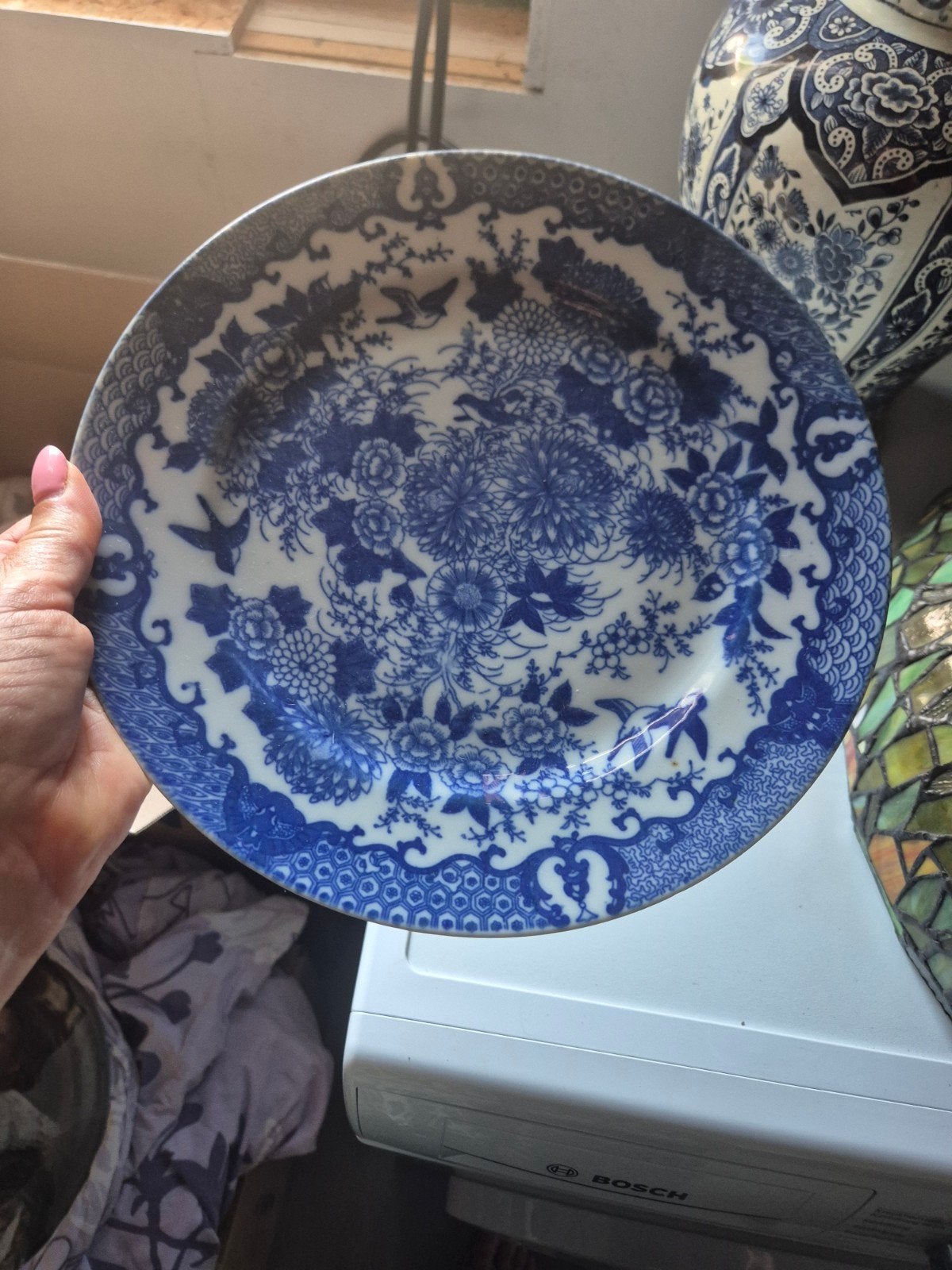 Antiek Delfts Blauw Bord met Bloemen en Vogels, Antiek en Kunst, Antiek | Servies los, Ophalen