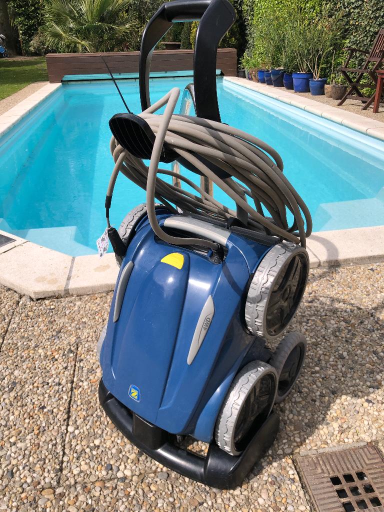 Zwembadrobot zodiac vortex 4WD izgst, Tuin en Terras, Zwembad-toebehoren, Ophalen, Zo goed als nieuw