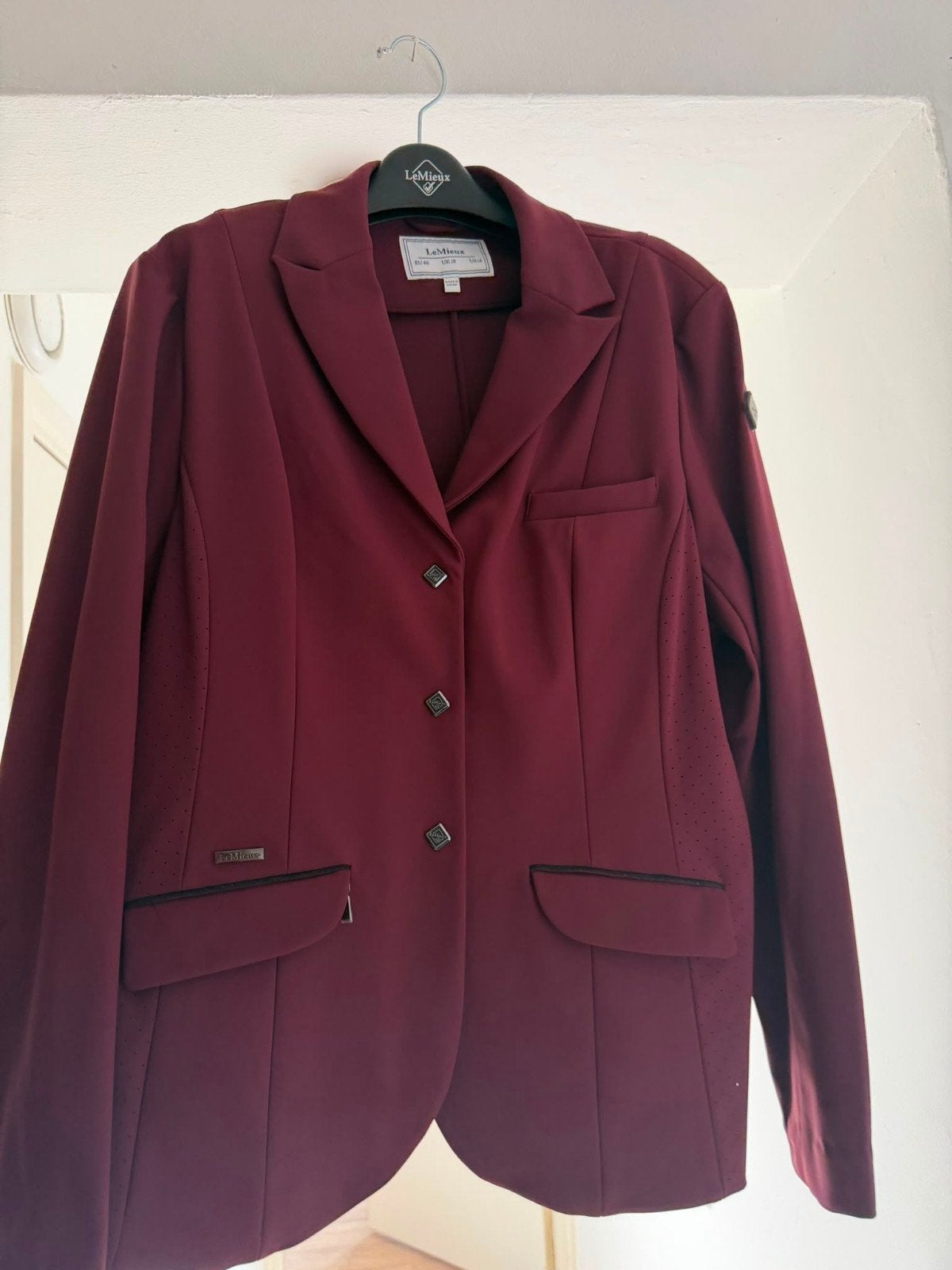 LeMieux Bordeaux Wedstrijdjasje Maat 46 (XL), Overige kleuren, Maat 46/48 (XL) of groter, LeMieux, Ophalen of Verzenden
