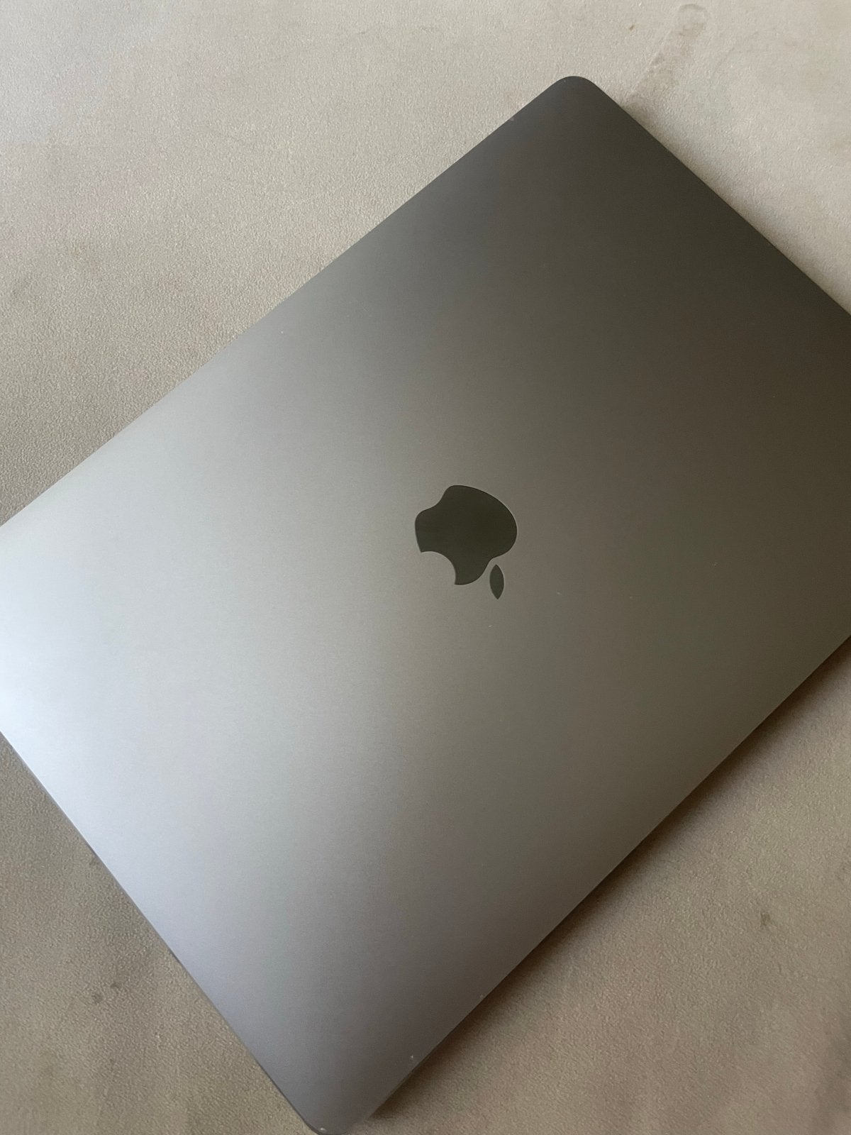Foto 3 van MacBook Pro 13-inch, M2, 2022 - Zo goed als nieuw