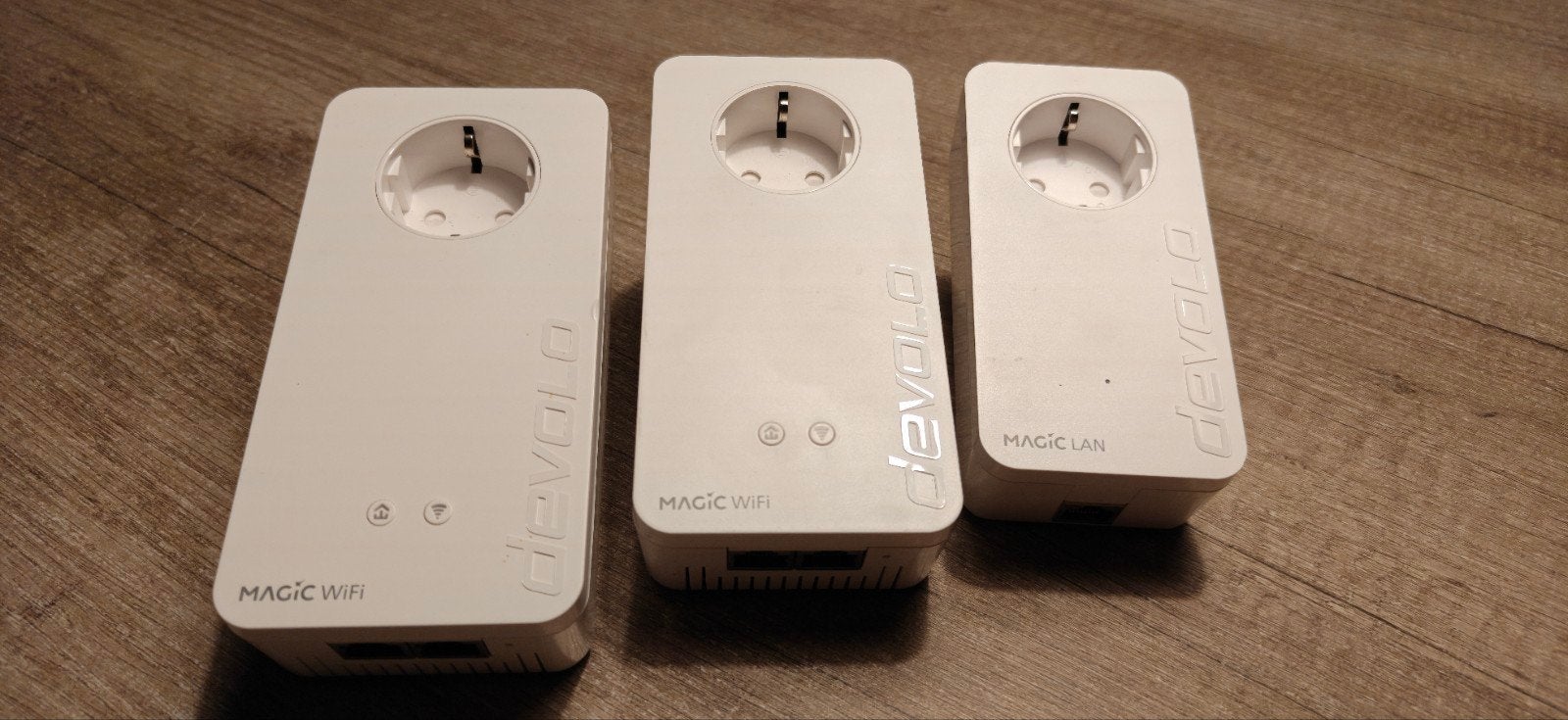 Devolo Magic 2 WiFi next & Magic 2 LAN Powerline Adapters, Computers en Software, WiFi-versterkers, Ophalen of Verzenden, Zo goed als nieuw